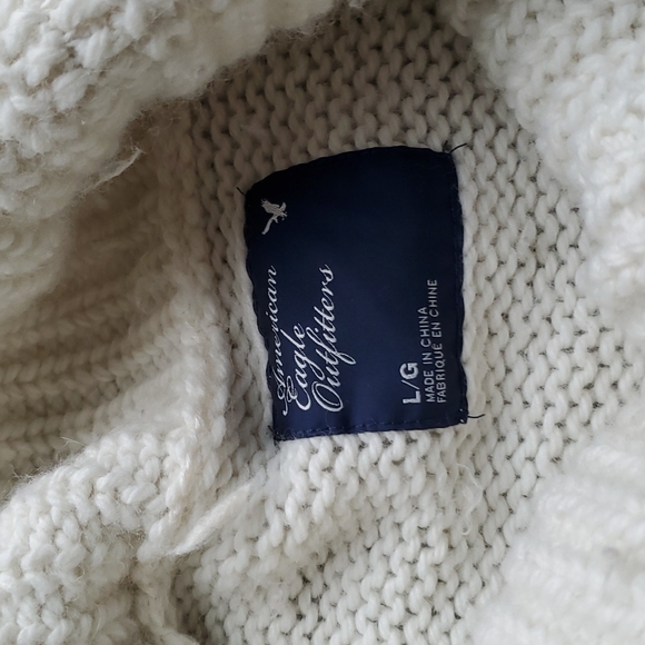 American Eagle short sleeved sweaters size large - Picture 4 of 6